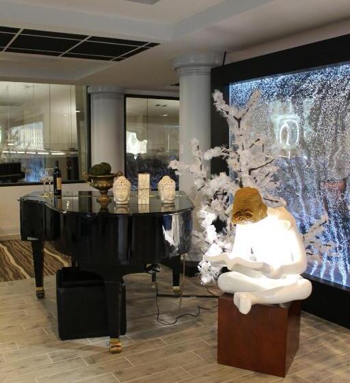 Regalia Hotel & Conference Center