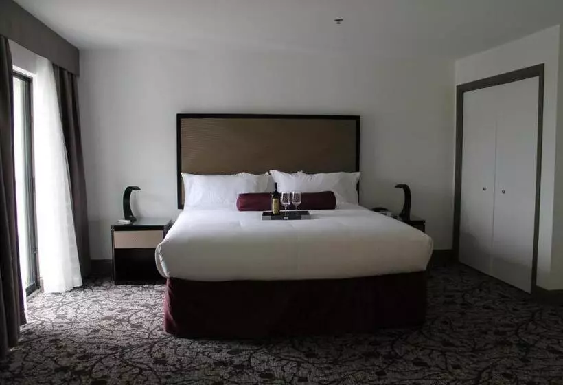 Regalia Hotel & Conference Center