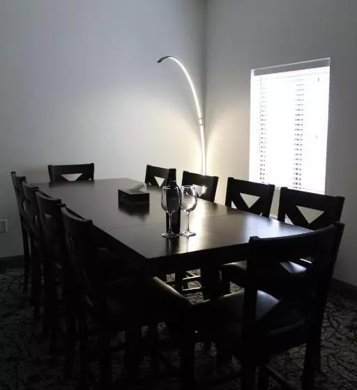 Regalia Hotel & Conference Center