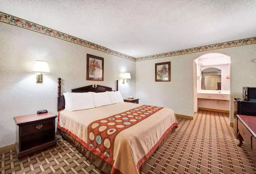 Hotelli Super 8 By Wyndham Dallas South