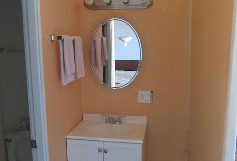 Travelers Lodge Motel & Rv Park Us 287&us 96