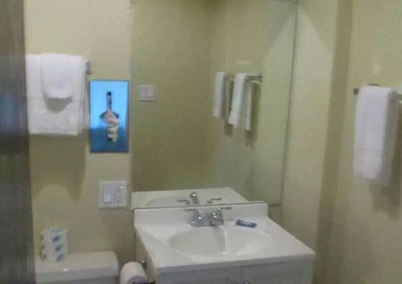 Travelers Lodge Motel & Rv Park Us 287&us 96