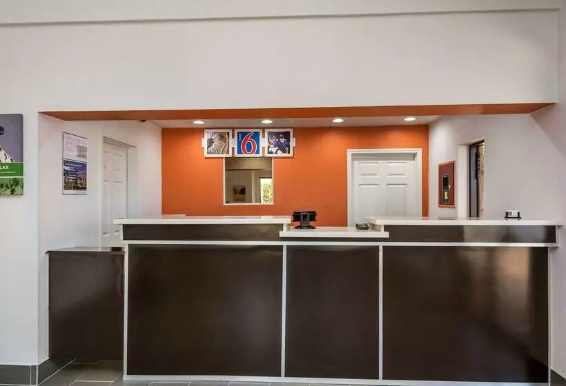 Motel 6 Freeport, Tx