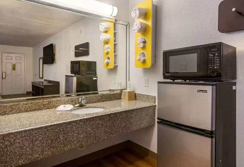 Motel 6 Freeport, Tx