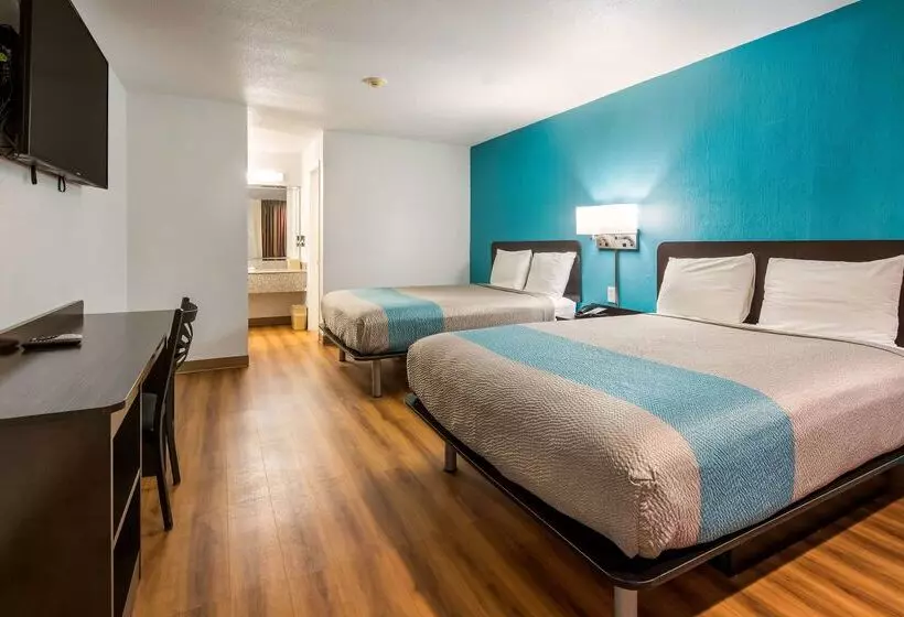 Motel 6 Freeport, Tx