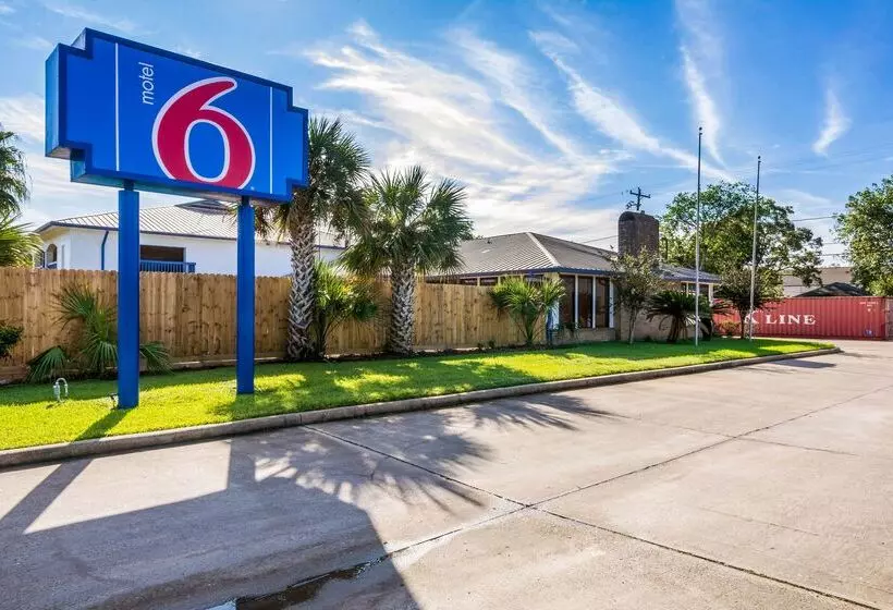 Motel 6 Freeport, Tx
