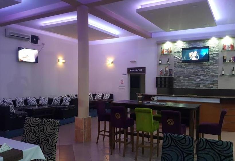 هتل Apartmani 401 Bijeljina