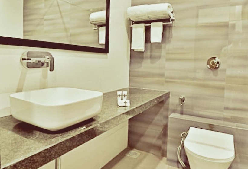 Genx Surat By 1589 Hotels