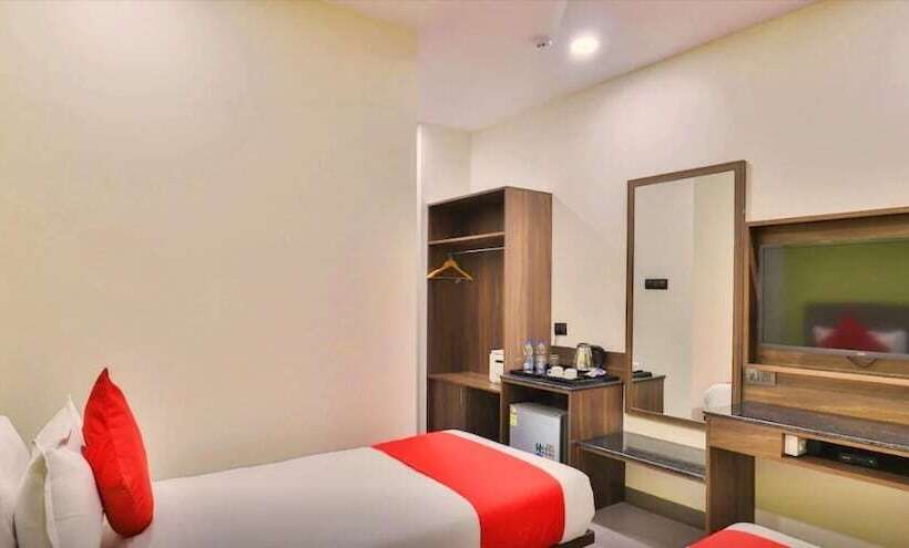 Genx Surat By 1589 Hotels