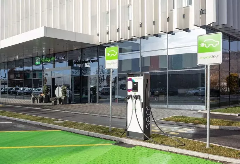 Hotelli Holiday Inn Express   Aarburg   Oftringen, An Ihg