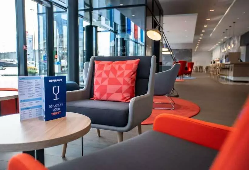 Hotelli Holiday Inn Express   Aarburg   Oftringen, An Ihg