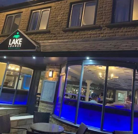 Aamiaismajoitus (B&B) Lake Lounge Rooms