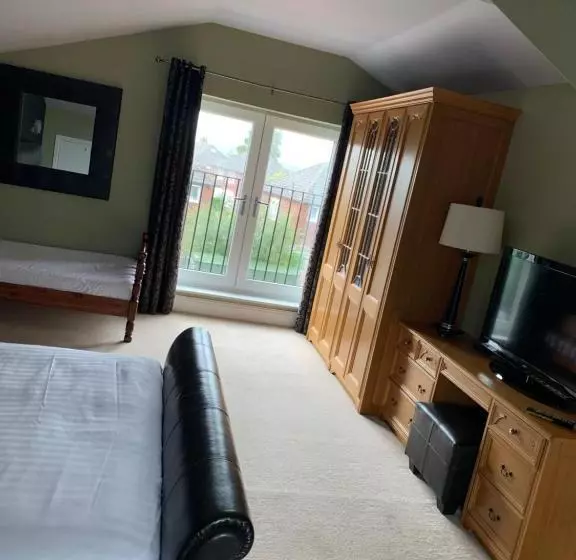 Aamiaismajoitus (B&B) Lake Lounge Rooms