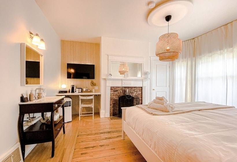 Du Vieux Port By Bower Boutique Hotels