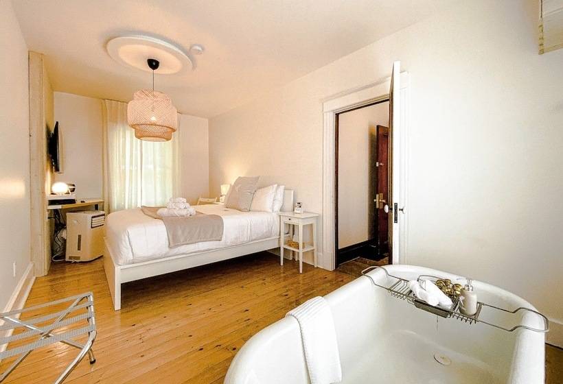 Du Vieux Port By Bower Boutique Hotels