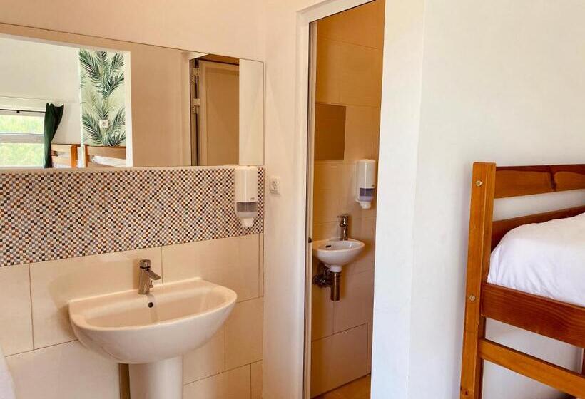 Oasis Backpackers Hostel Sintra Surf