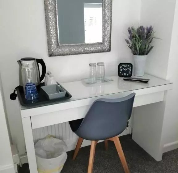 Aamiaismajoitus (B&B) The Cottage