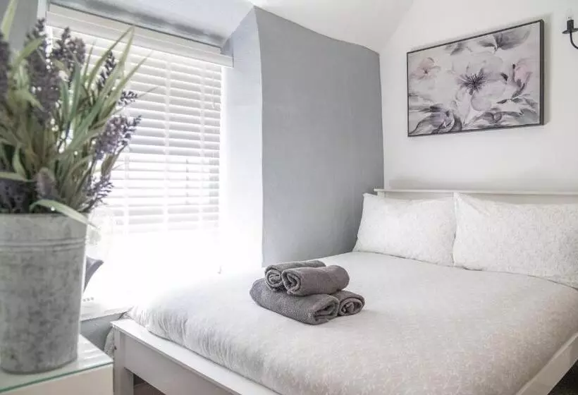 Aamiaismajoitus (B&B) The Cottage