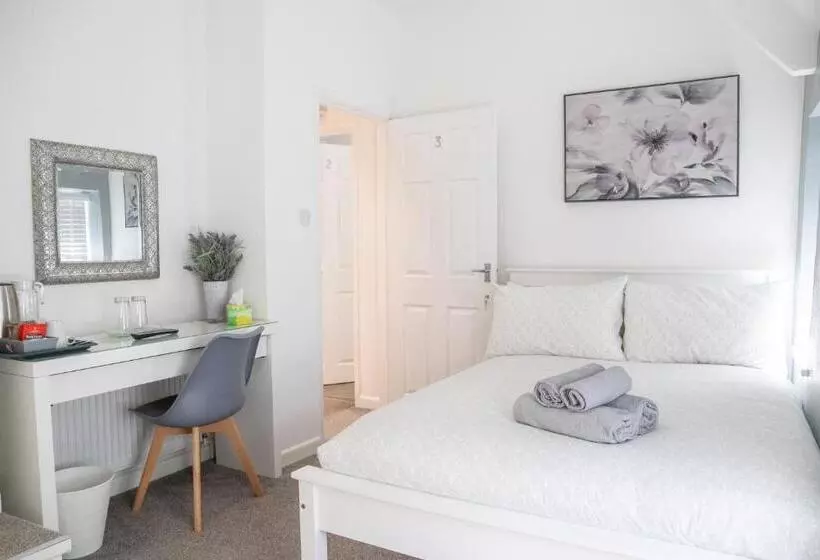 Aamiaismajoitus (B&B) The Cottage