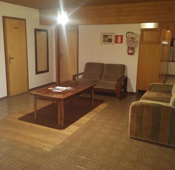 ペンション Gasthof Schmiederalm