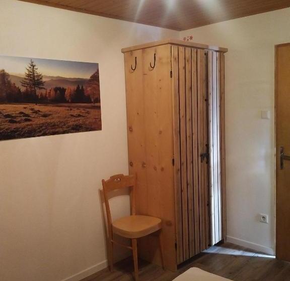 ペンション Gasthof Schmiederalm