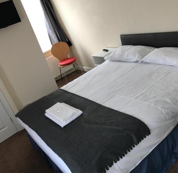 بنسيون Glenfaba Guest House