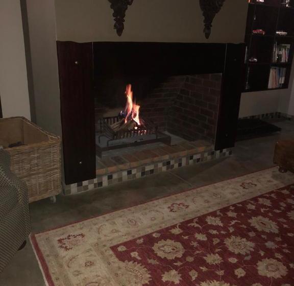 هتل Kassandara Pty Ltd