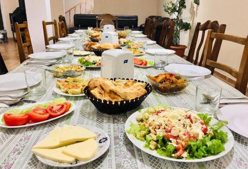 پانسیون Family Hotel Kala