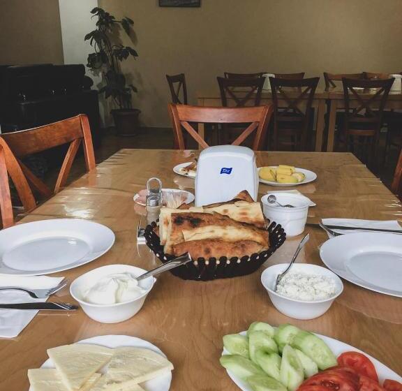 پانسیون Family Hotel Kala