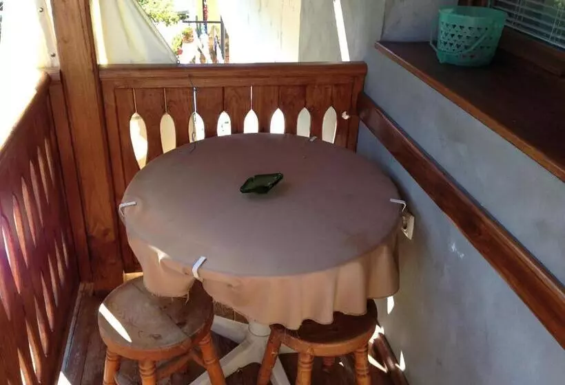 Majatalo Guest House Lori