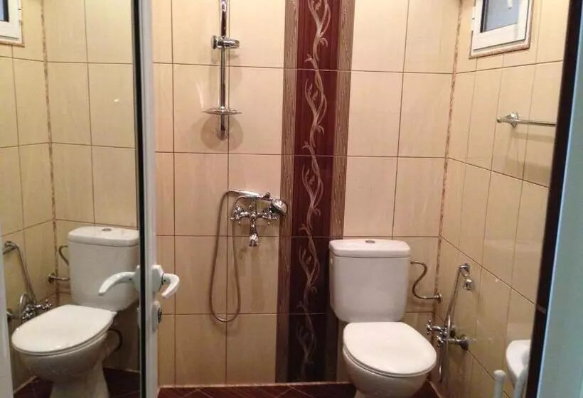 Majatalo Guest House Lori