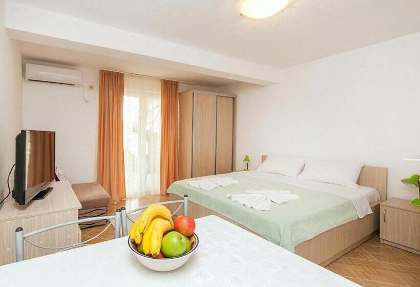 پانسیون Hana Accommodation