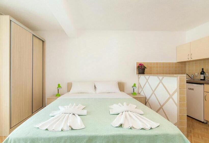 پانسیون Hana Accommodation