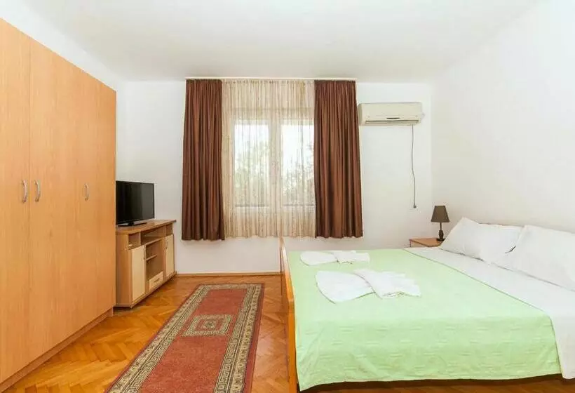 پانسیون Hana Accommodation