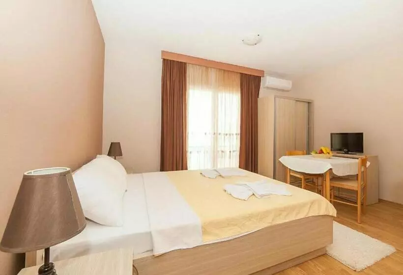 پانسیون Hana Accommodation