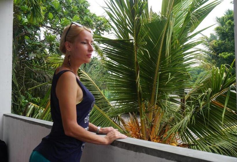 پانسیون Mallika Resort