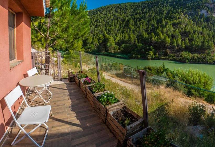 פנסיון Hostal Avenjúcar