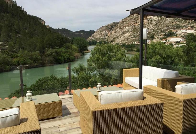 פנסיון Hostal Avenjúcar