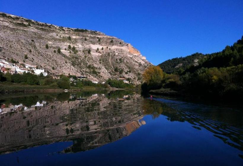 פנסיון Hostal Avenjúcar