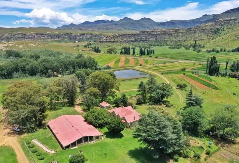 Majatalo St Fort Farm Guesthouse