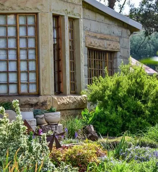 Majatalo St Fort Farm Guesthouse