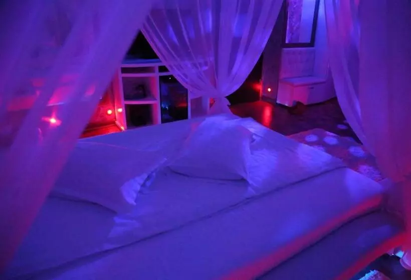 ホテル Boutique Mikaela