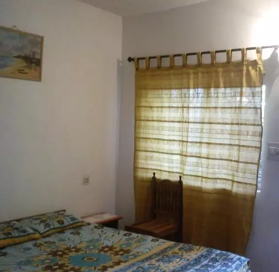 ペンション Adilson Guest House