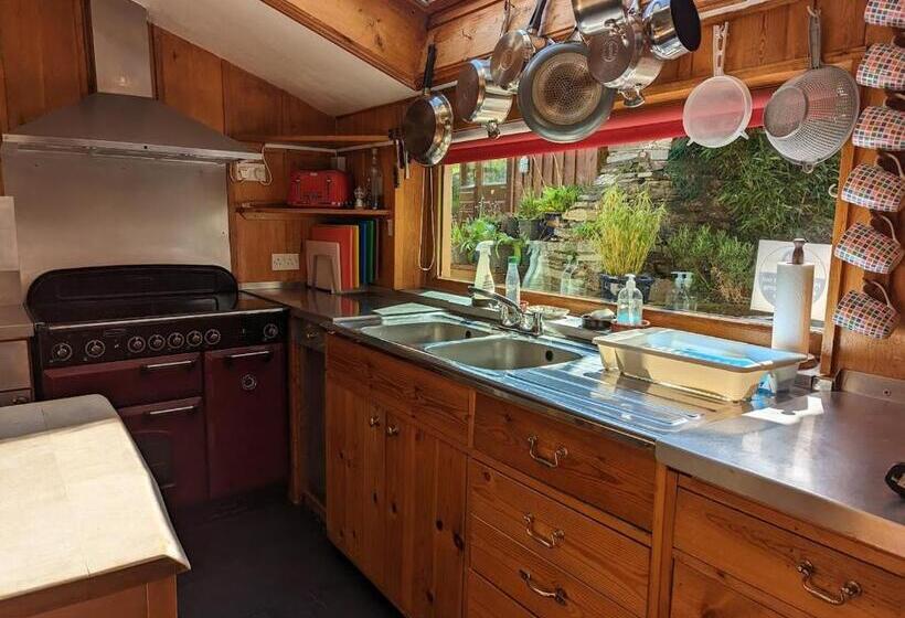 بنسيون Bryn Elltyd Eco House