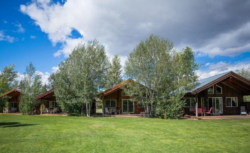 Hostel River Run Inn