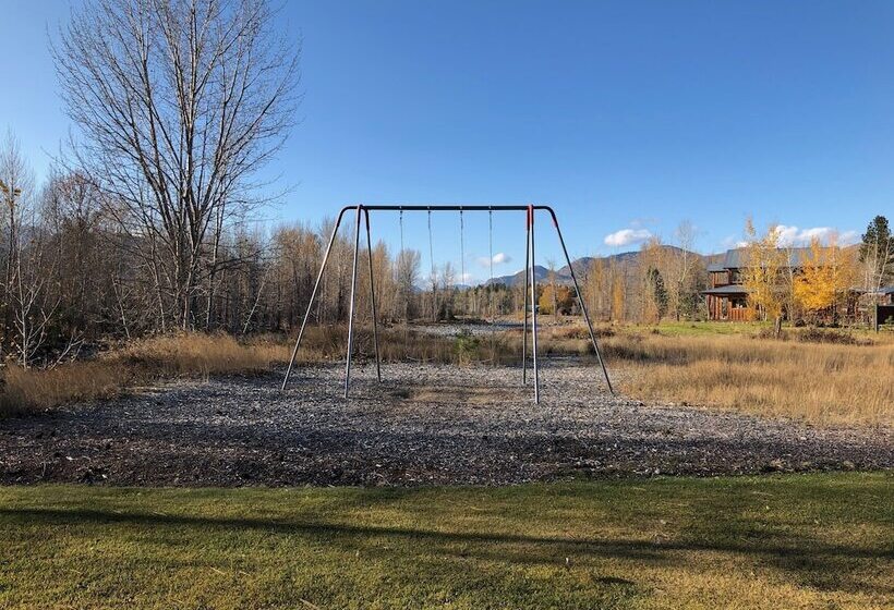 Hostel River Run Inn