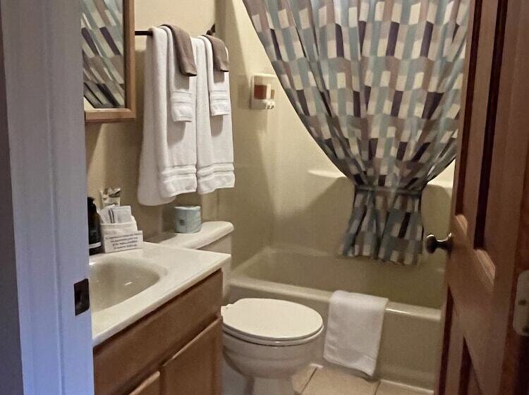 Hostel River Run Inn