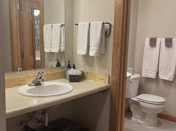 Hostel River Run Inn