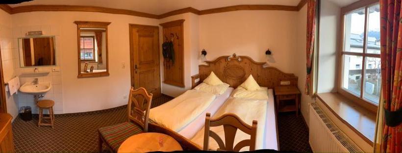 تختخواب و صبحانه Pension Schmidinger