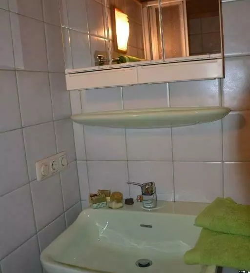 Hotelli Bauernhof Bachrain